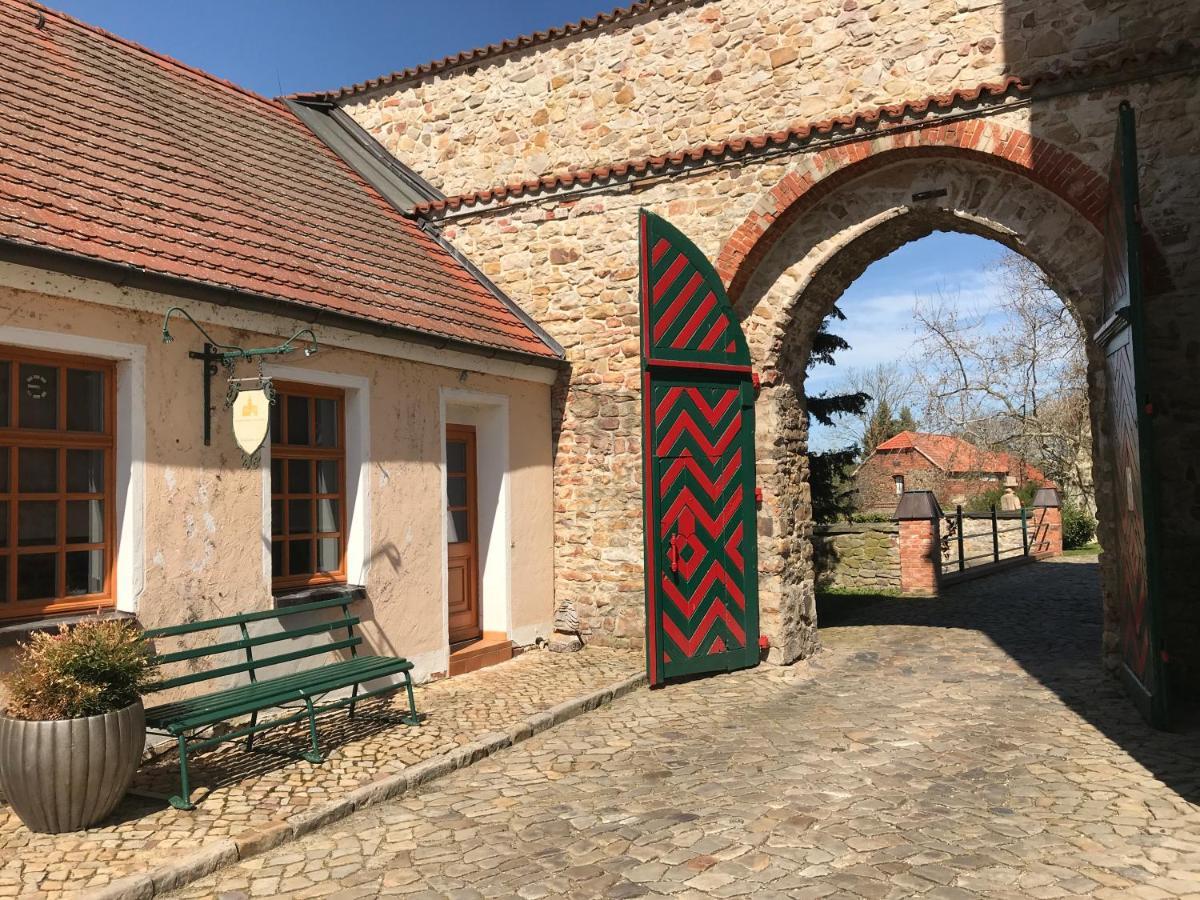 Wasserburg Zu Gommern Extérieur photo